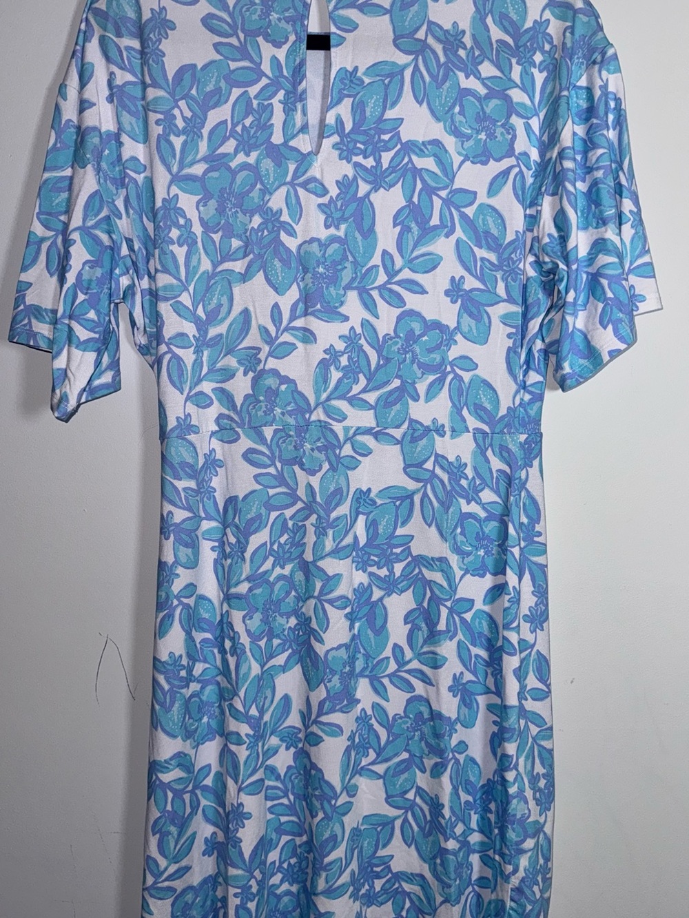 NWT Lilly Pulitzer Blue Floral Twist Front Knit Dress Medium